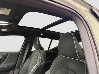 2022 Volvo XC40 RECHARGE Twin Ultimate