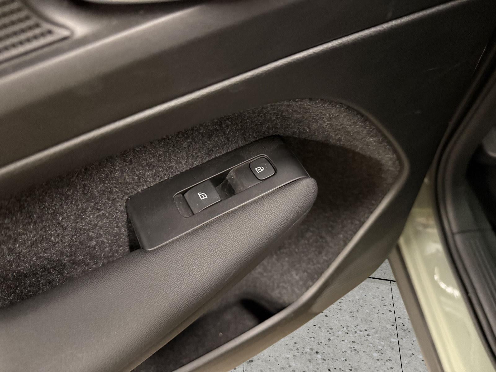 2022 Volvo XC40 RECHARGE Twin Ultimate