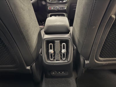 2022 Volvo XC40 RECHARGE Twin Ultimate