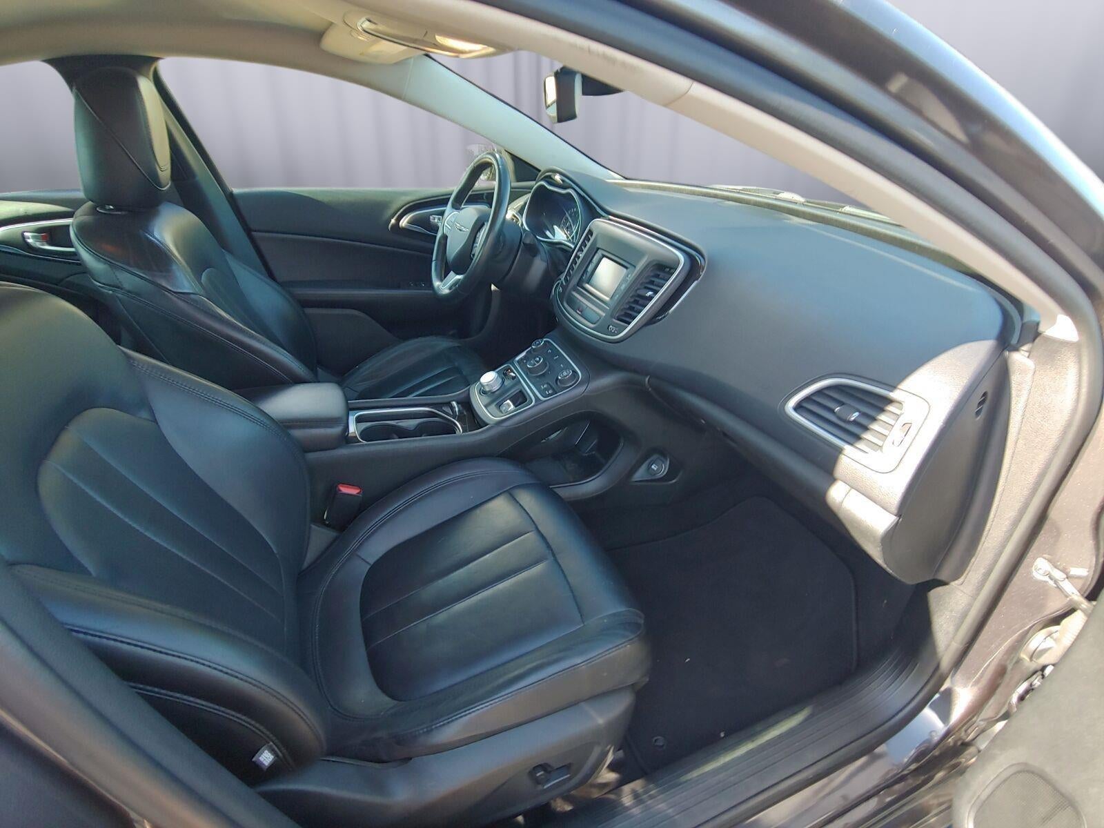 2015 Chrysler 200 C