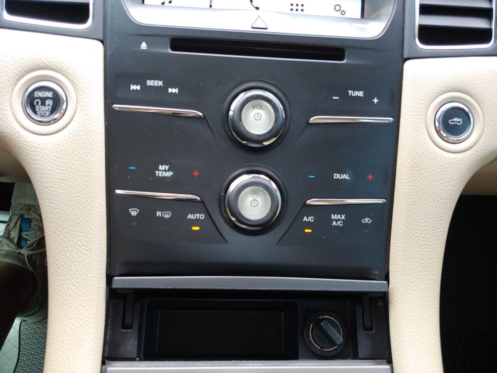 2018 Ford Taurus SEL