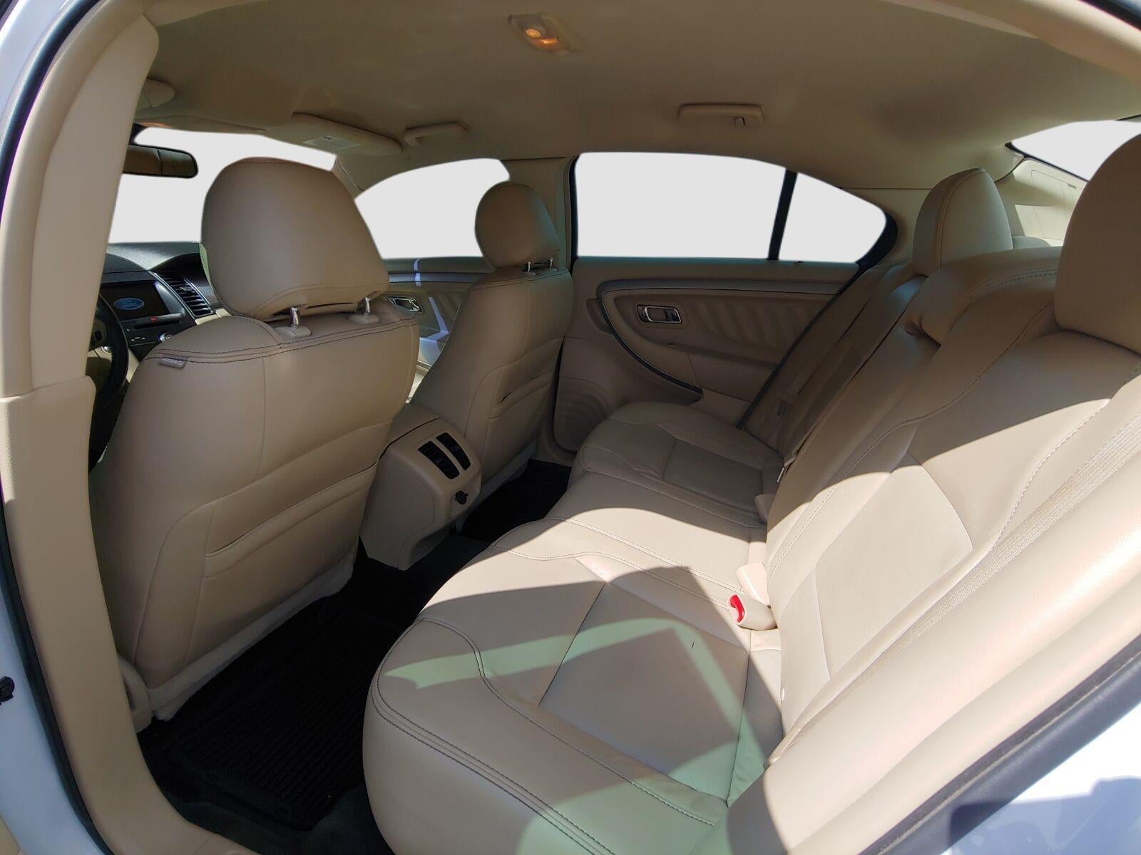 2018 Ford Taurus SEL