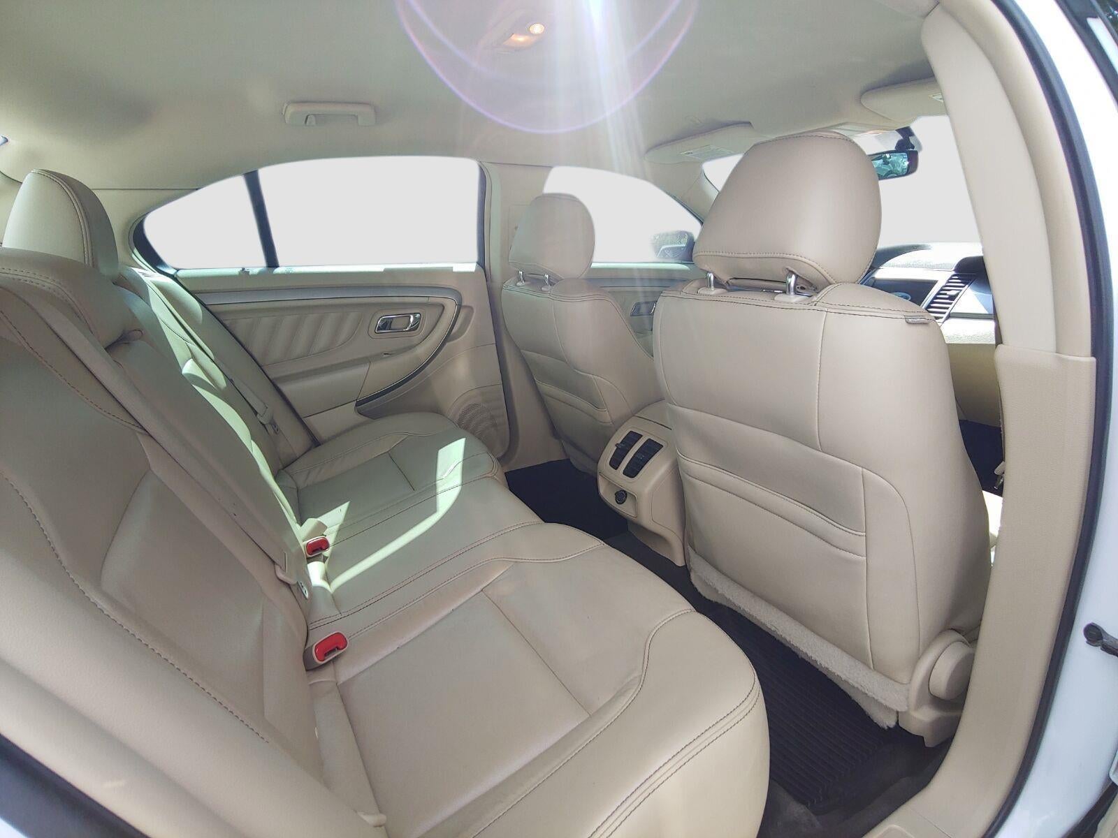 2018 Ford Taurus SEL