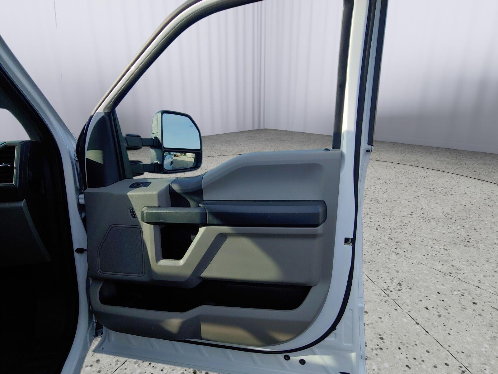 2022 Ford Super Duty F-350 Srw XL