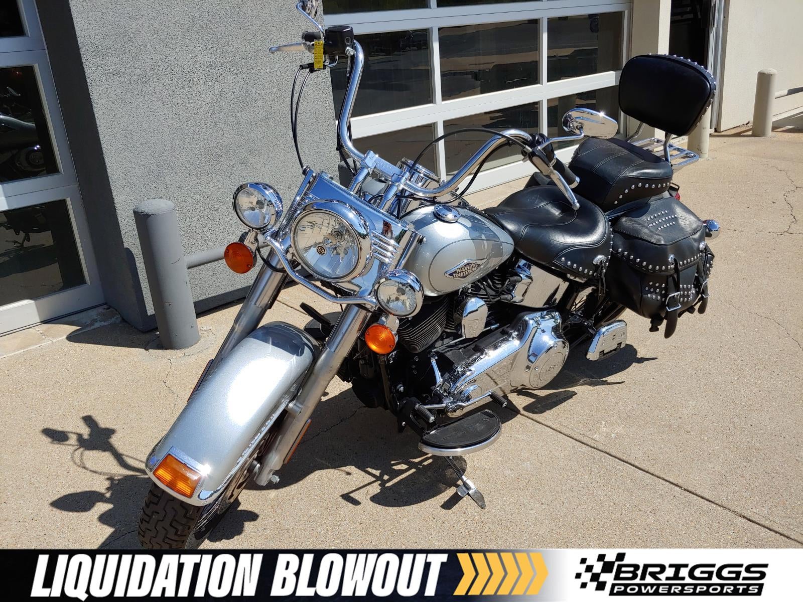 2015 HARLEY-DAVIDSON SOFTTAIL HERITAGE CLASSIC Base