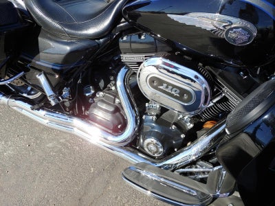 2013 HARLEY-DAVIDSON ROAD KING Base