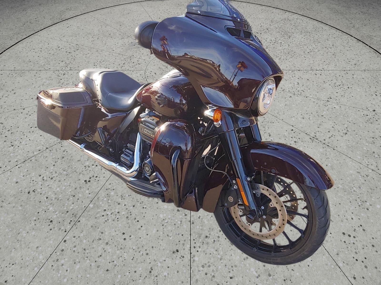 2019 HARLEY-DAVIDSON STREET GLIDE CVO Base