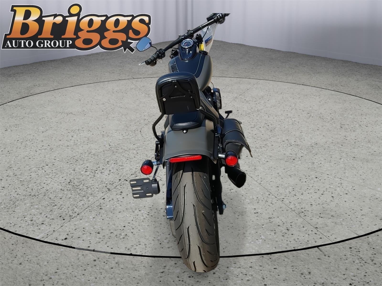 2018 HARLEY-DAVIDSON FXFBS FAT BOB Base