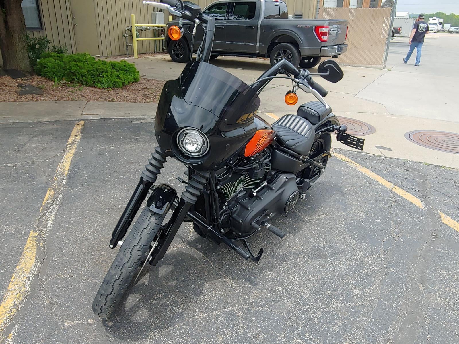 2022 HARLEY-DAVIDSON STREETBOB Base