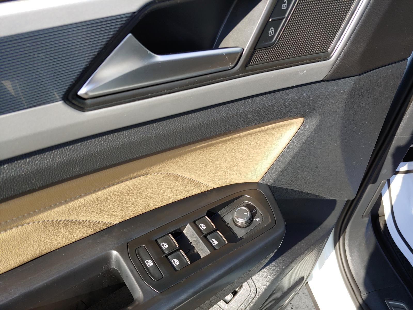 2021 Volkswagen Atlas Cross Sport 3.6L V6 SE w/Technology R-Line