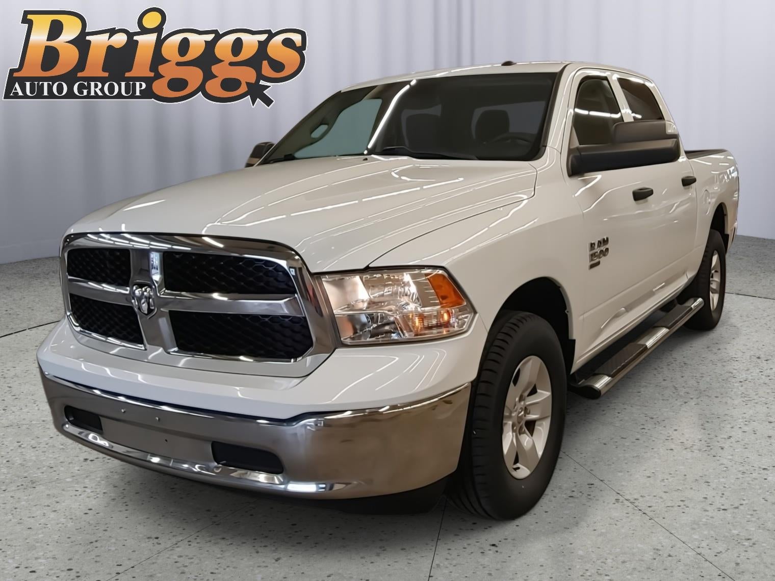 2022 RAM 1500 Classic Tradesman 4x4 Crew Cab 5'7's photo