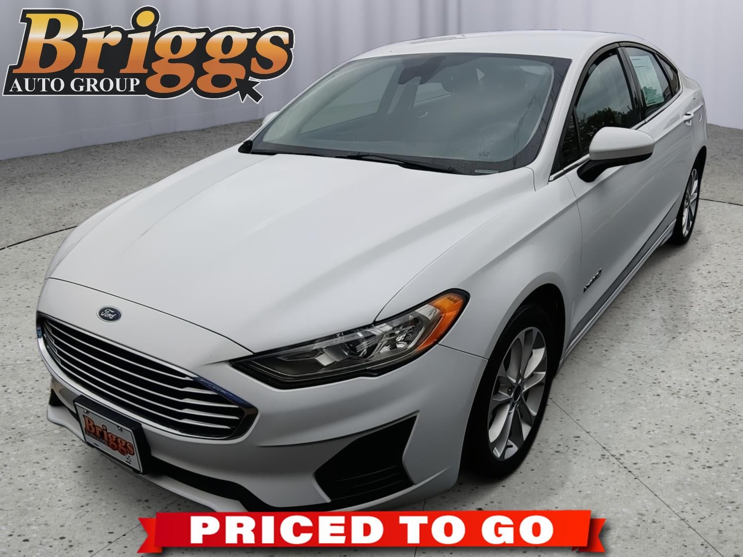 2019 Ford Fusion SE's photo