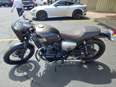 2019 KAWASAKI W800 Base
