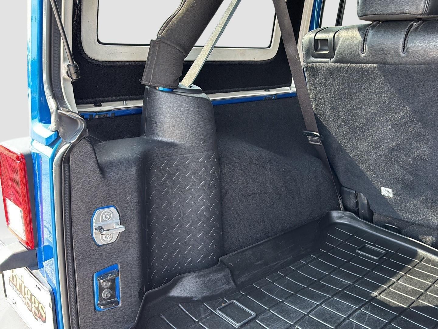 2014 Jeep Wrangler Unlimited Altitude