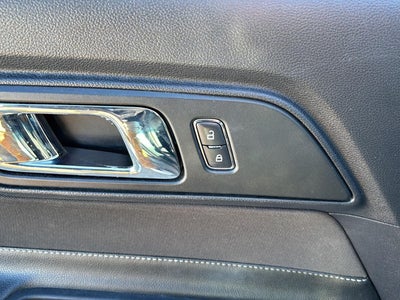 2015 Ford MUSTANG Base