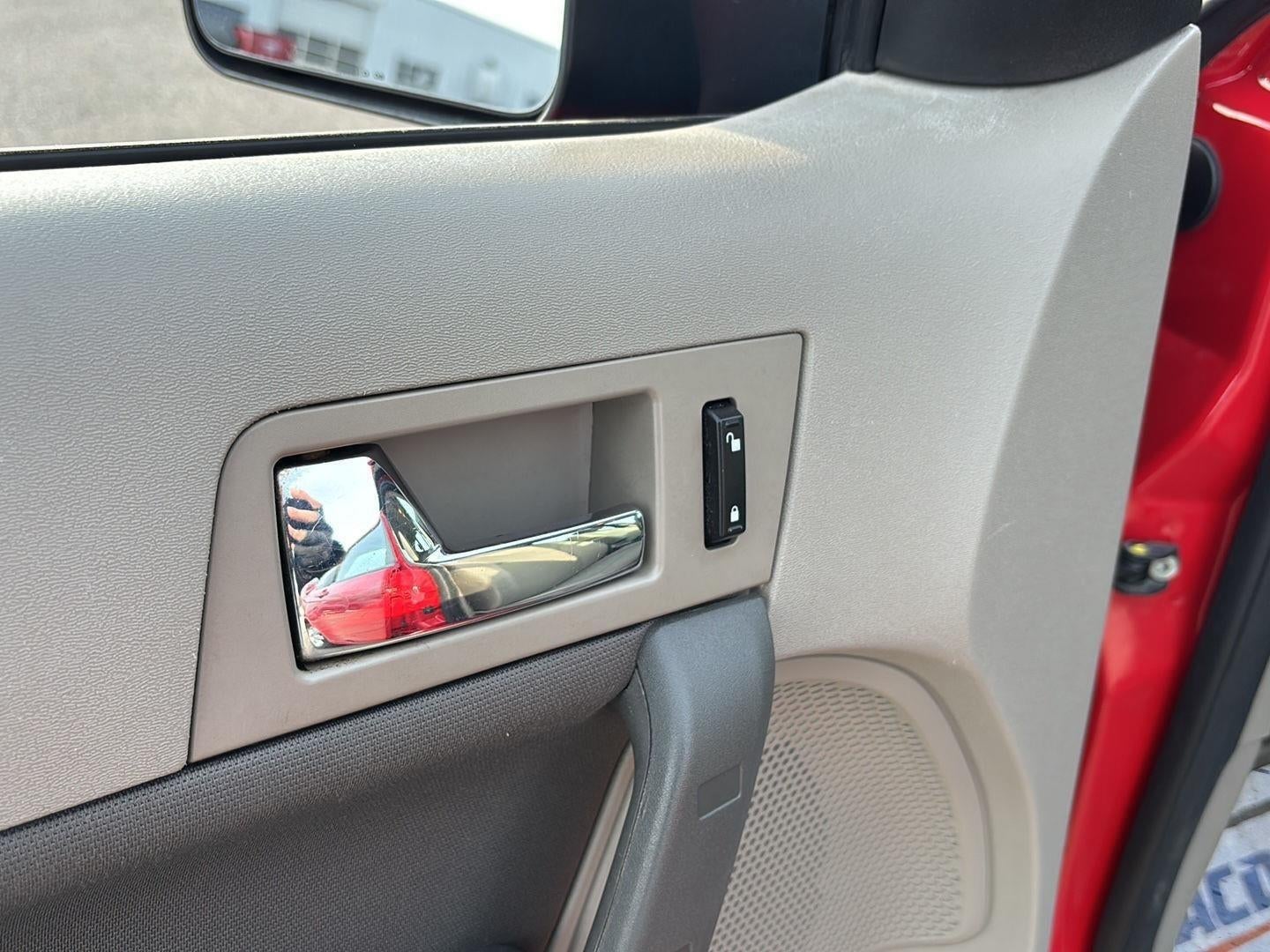 2008 Ford FOCUS Base