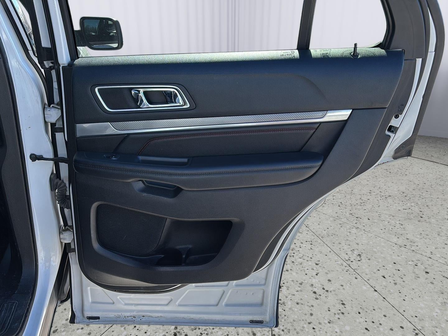 2016 Ford EXPLORER Base