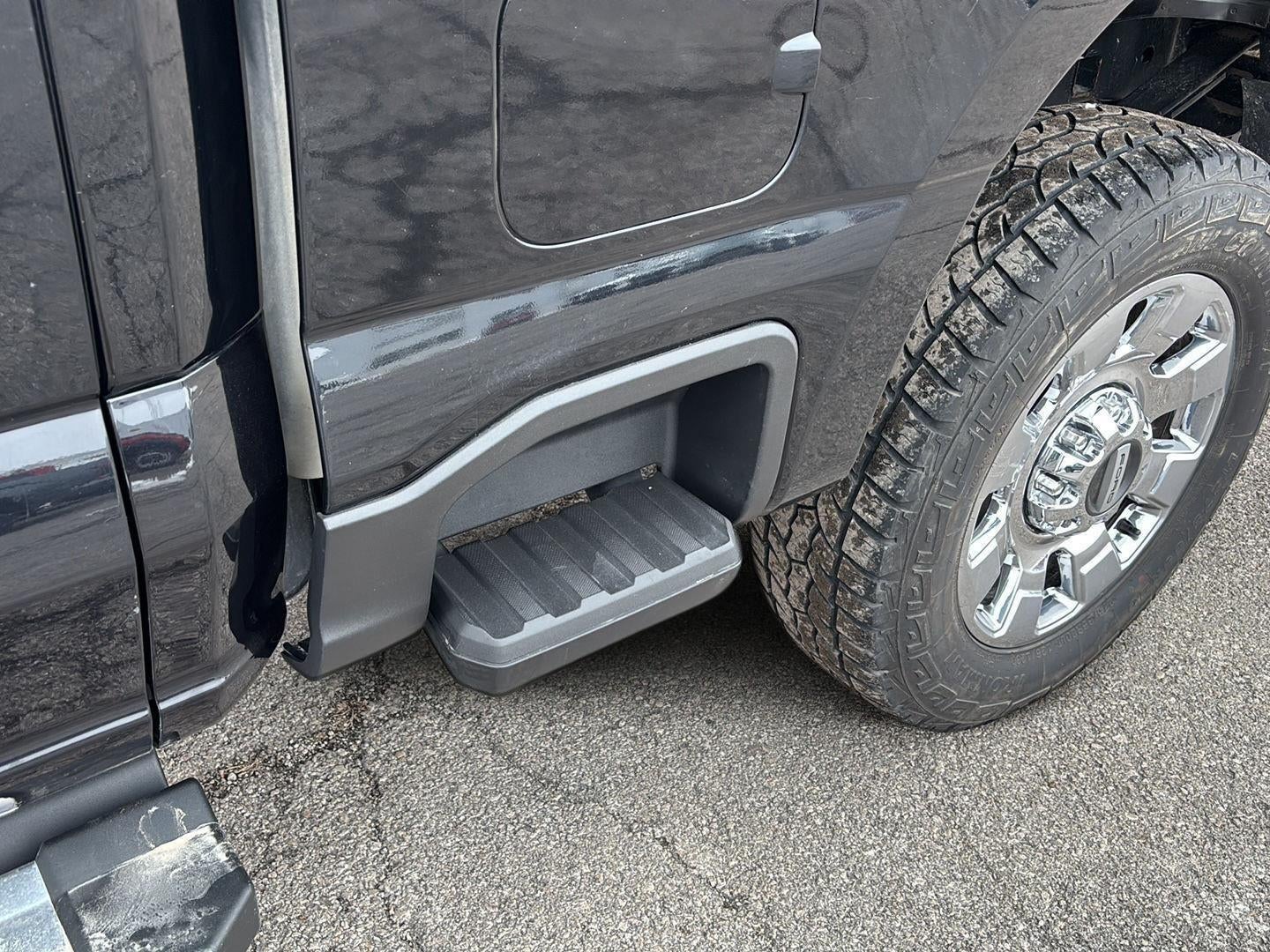 2023 Ford Super Duty F-250 SRW LARIAT