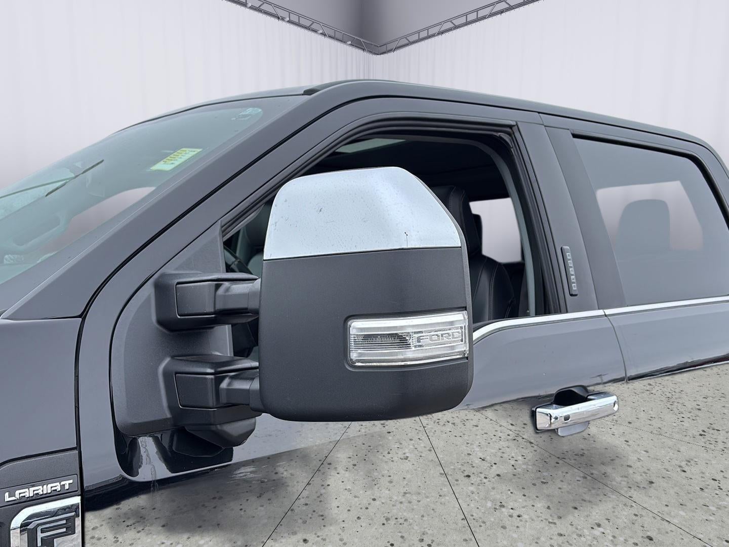 2023 Ford Super Duty F-250 SRW LARIAT