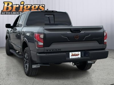 2024 Nissan TITAN sv