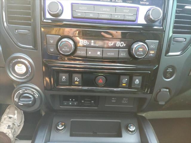 2024 Nissan TITAN Base
