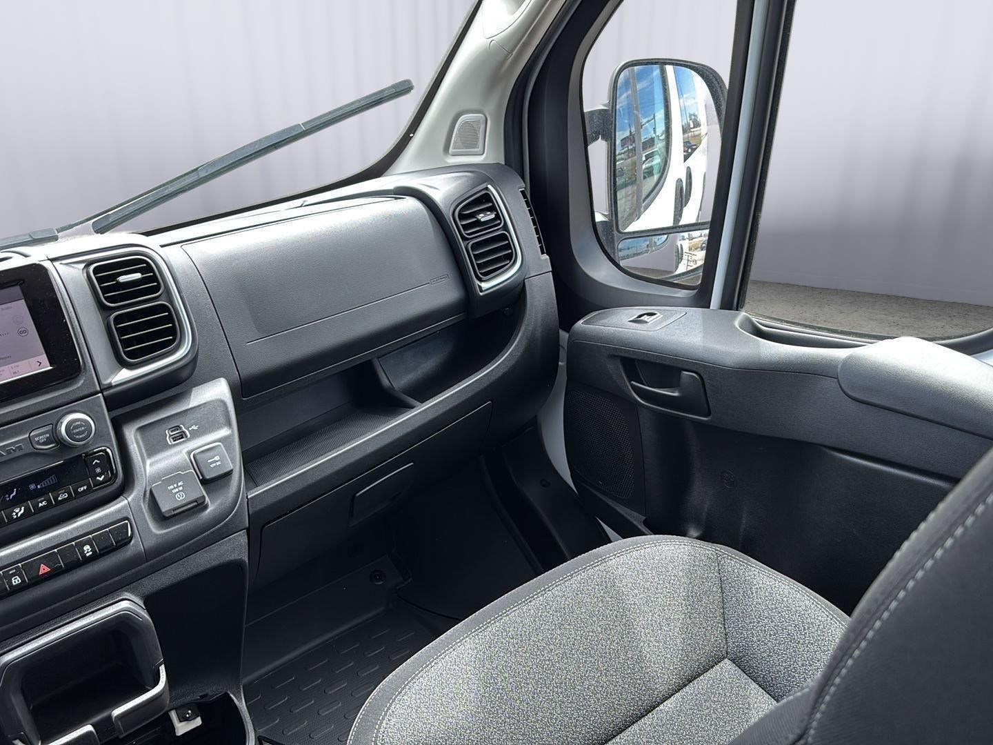 2025 RAM ProMaster Cargo Van SLT