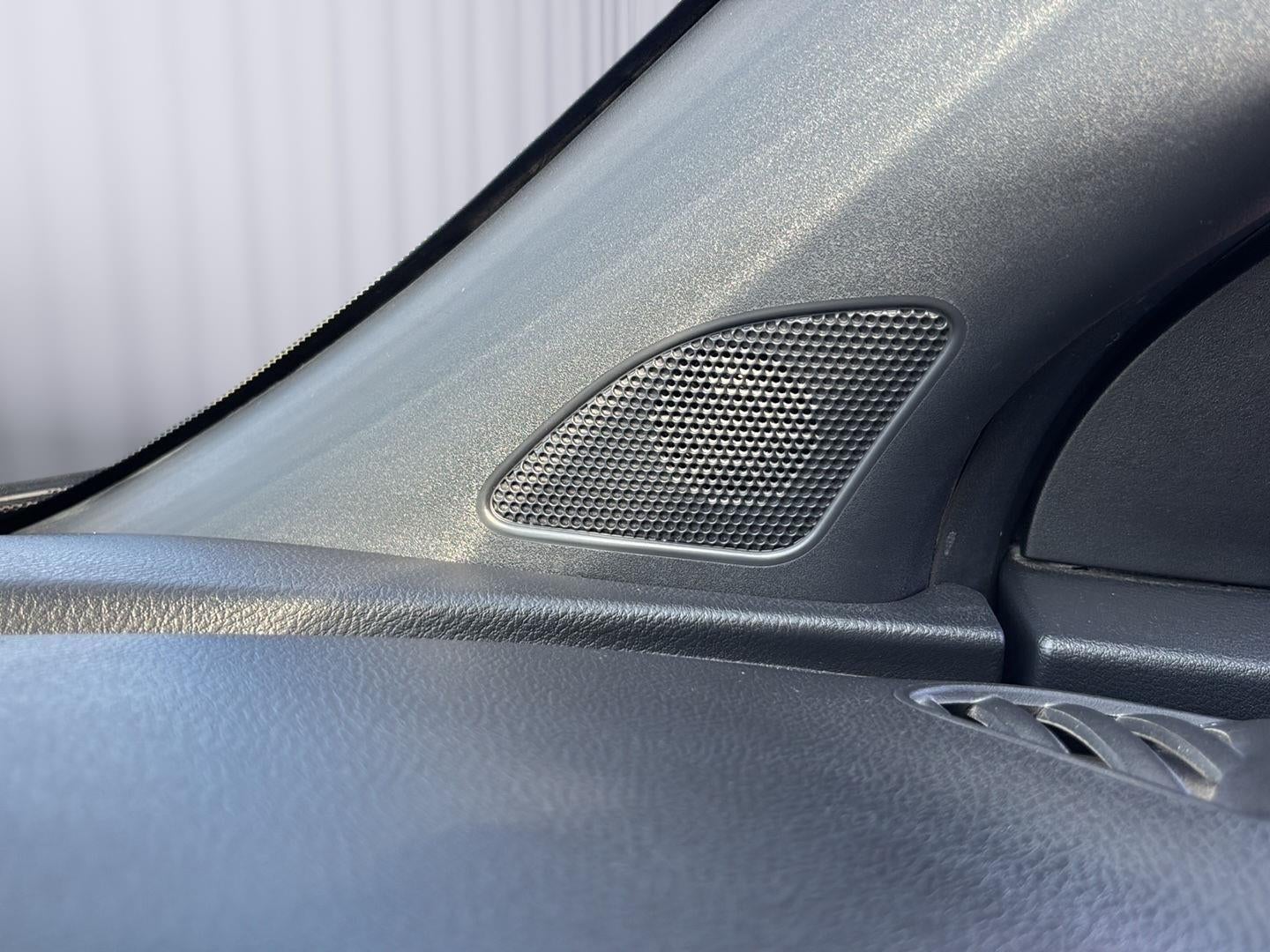 2022 Nissan Kicks SR