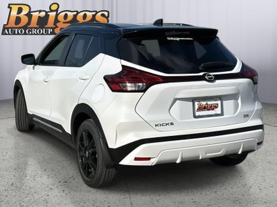 2022 Nissan Kicks SR