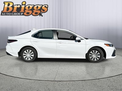 2022 Toyota CAMRY HYBRID LE