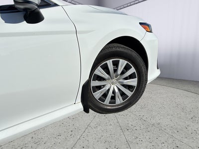 2022 Toyota CAMRY HYBRID LE