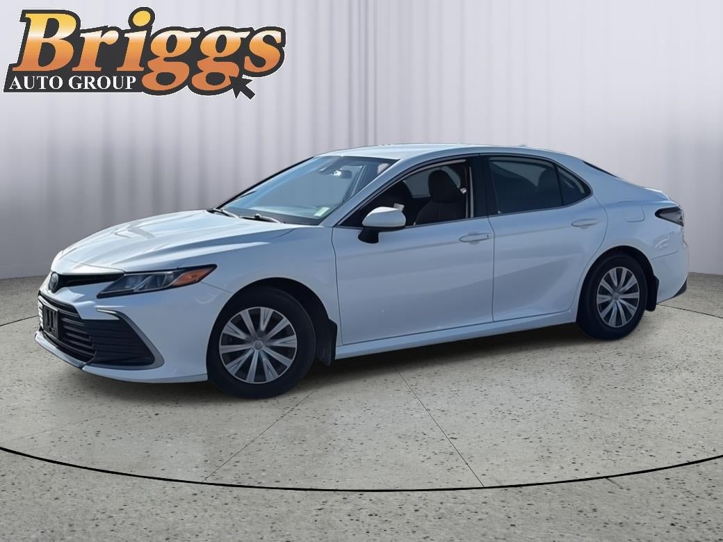 2022 Toyota CAMRY HYBRID LE