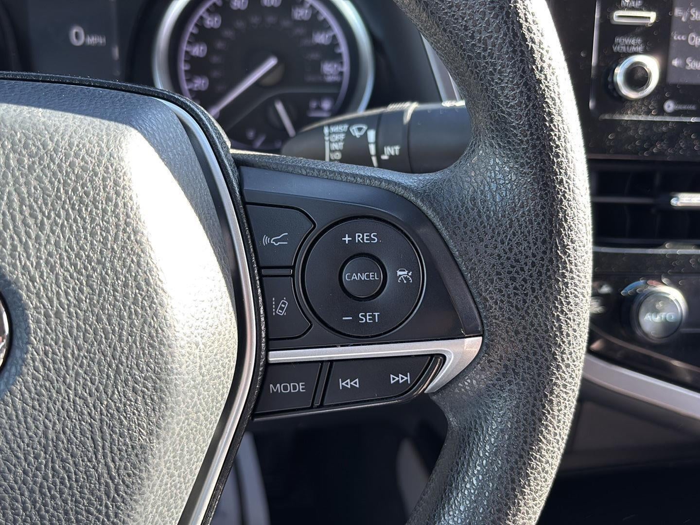 2022 Toyota CAMRY HYBRID LE