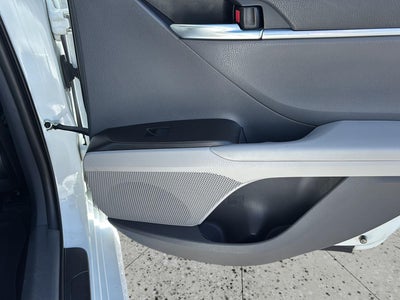 2022 Toyota CAMRY HYBRID LE