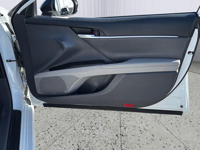 2022 Toyota CAMRY HYBRID LE