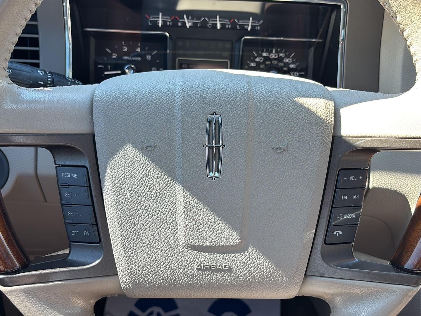 2014 Lincoln Navigator Base