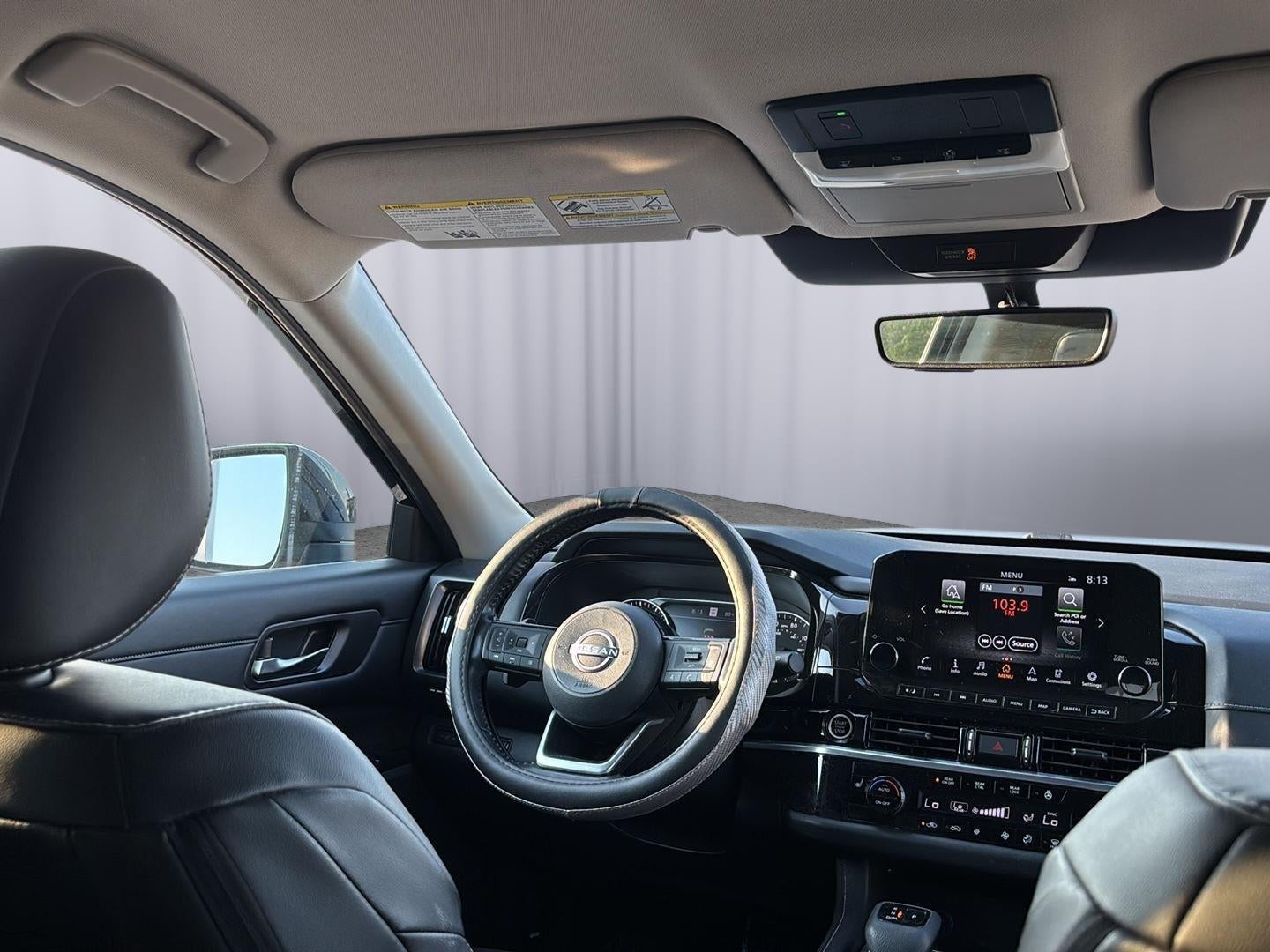 2023 Nissan Pathfinder SL