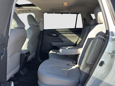 2020 Toyota Highlander Hybrid XLE