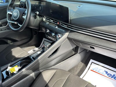 2025 Hyundai ELANTRA SEL