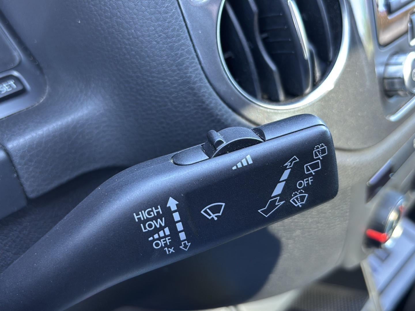 2013 Volkswagen Tiguan S w/Sunroof