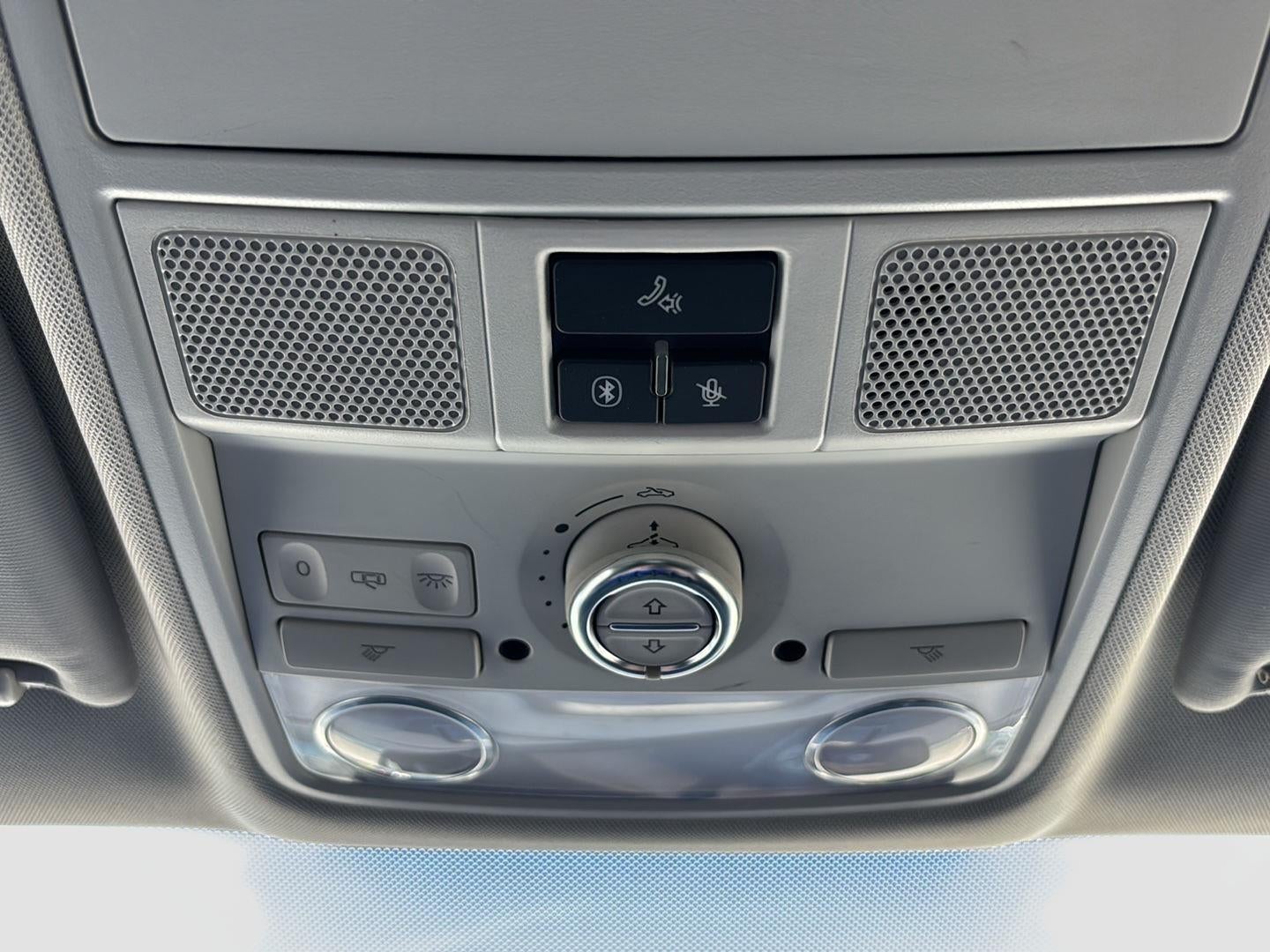 2013 Volkswagen Tiguan S w/Sunroof