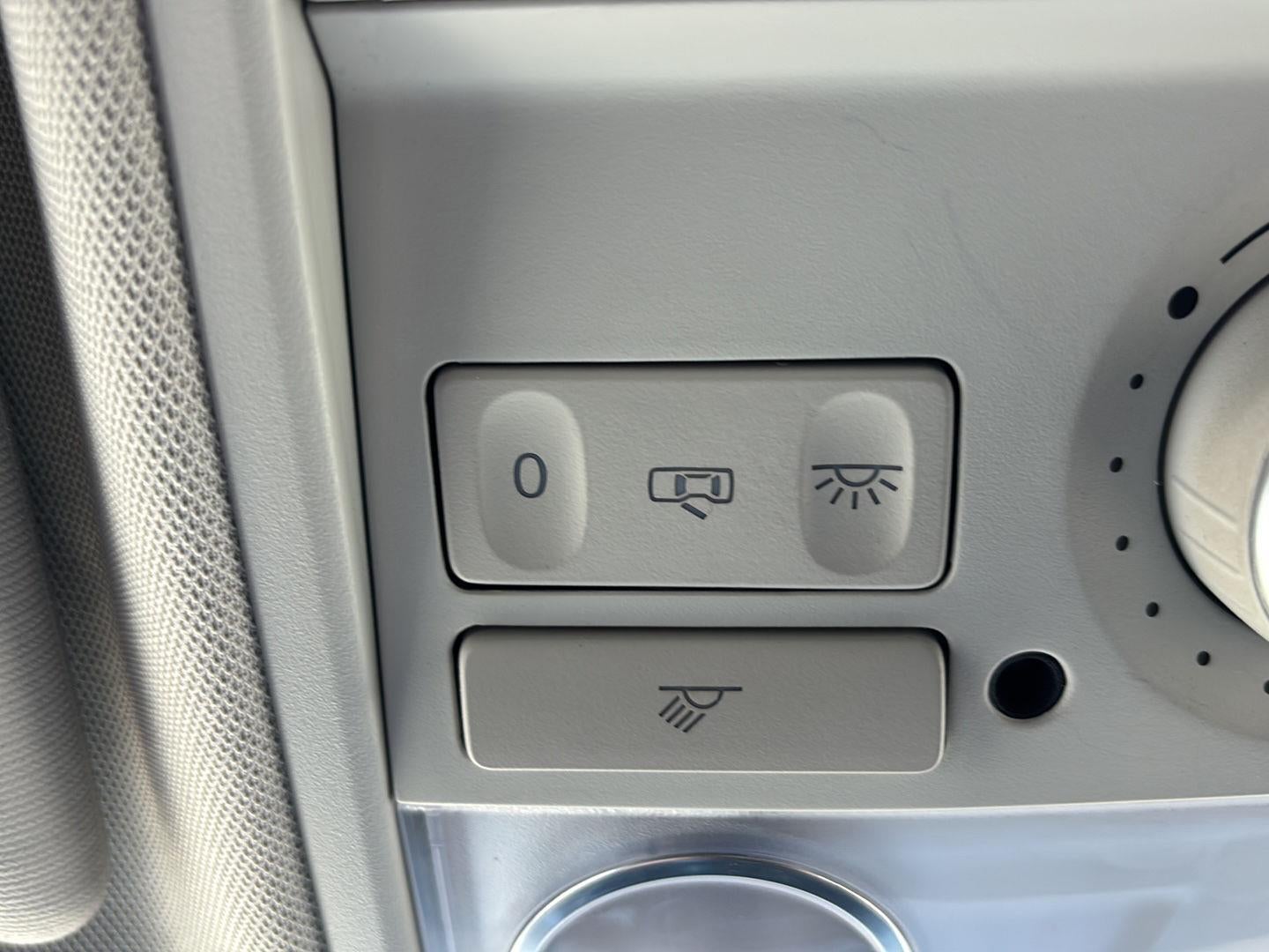 2013 Volkswagen Tiguan S w/Sunroof