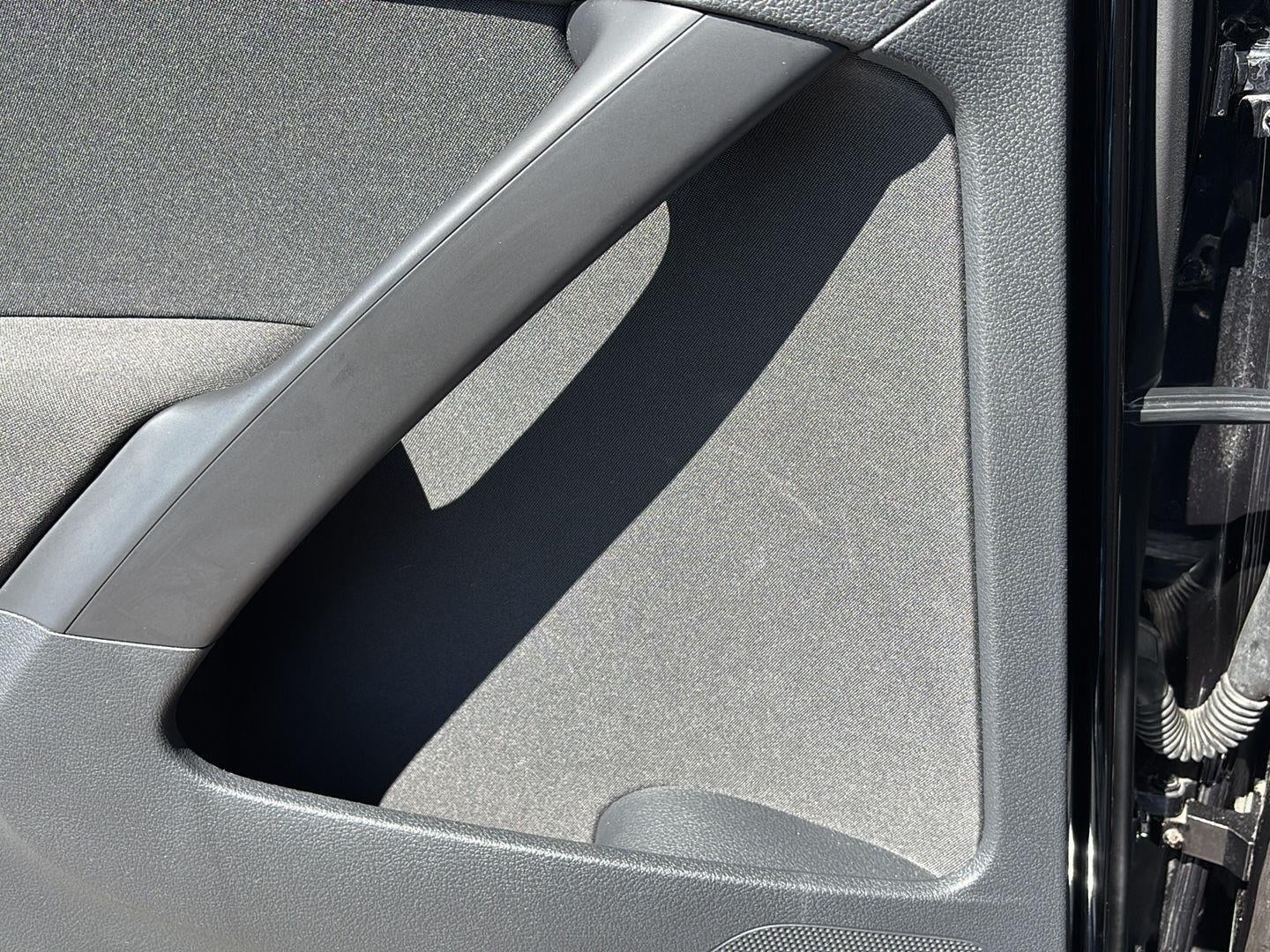 2013 Volkswagen Tiguan S w/Sunroof